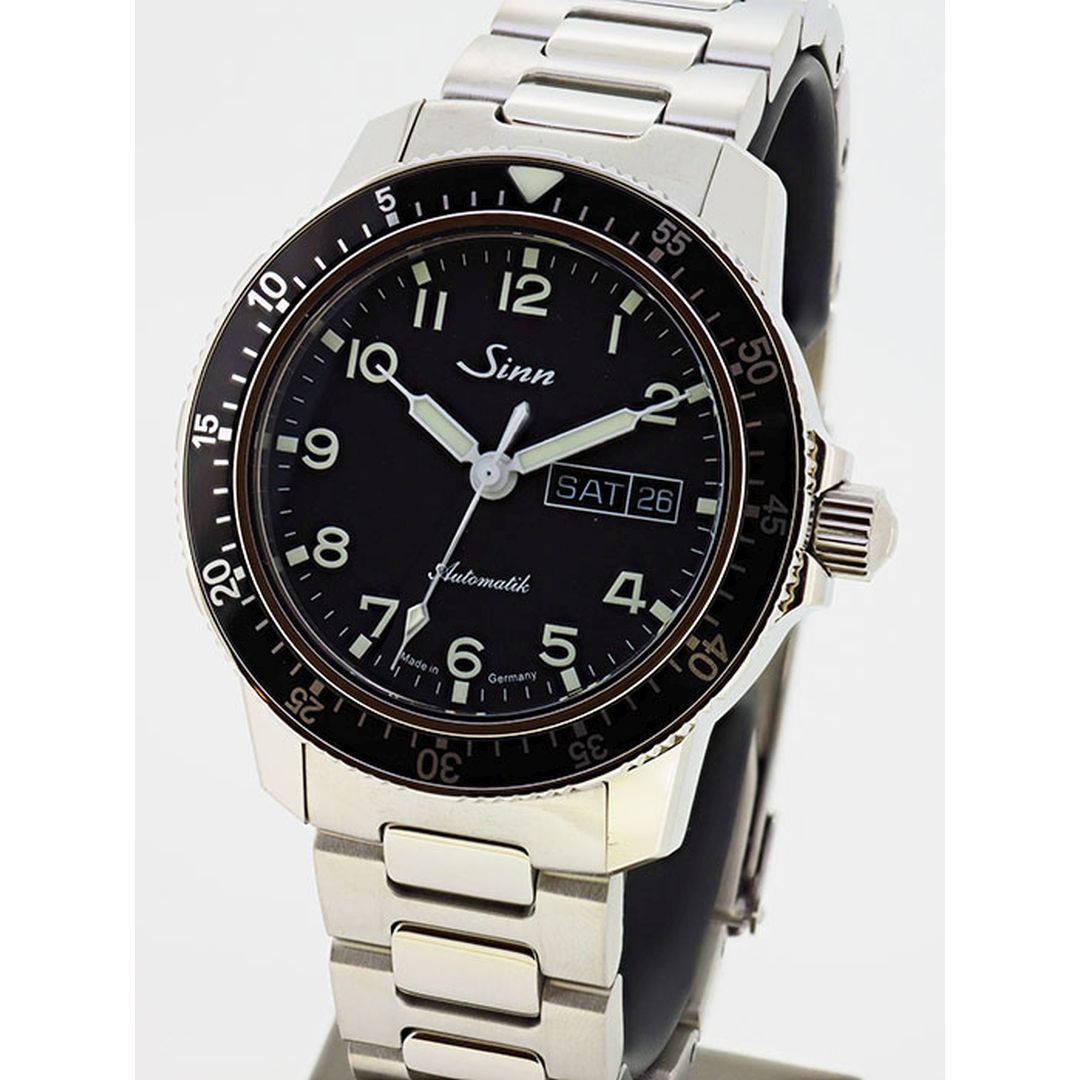 Sinn 104 ST SA Classic Pilot Watch – Luminous Hands and Indices | low-light visibility.