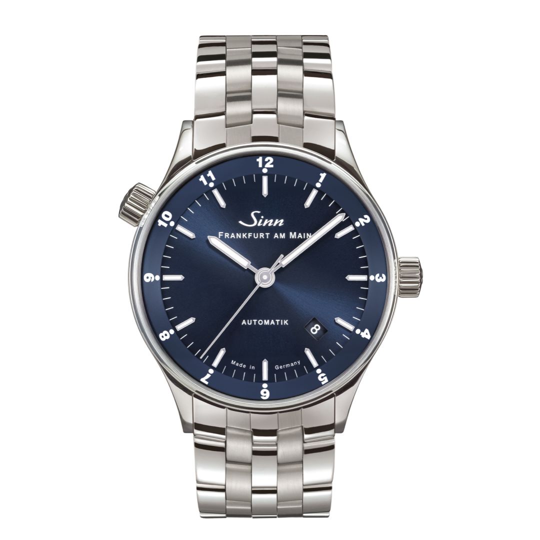 Automatic Swiss Watch | Luxury Timepiece | 100m Water Resistant | Sapphire Crystal | Stainless Steel | Blue Dial | Arabic Numerals | UTC/GMT Function