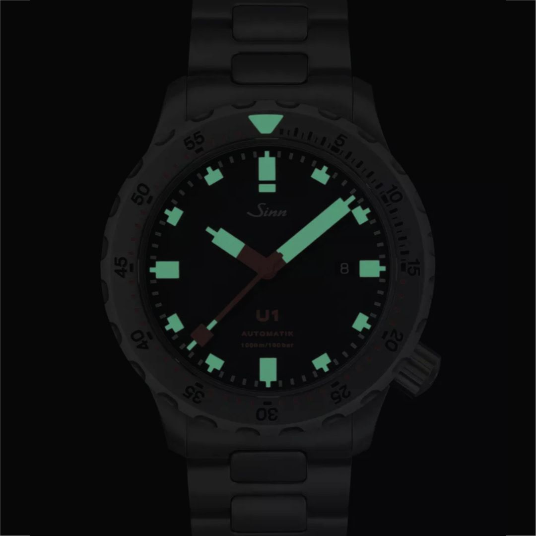 Add to Cart – Sinn U1 Watch with Luminous Hands & Indices | Luminous dive watch, low-light visibility, underwater readability.