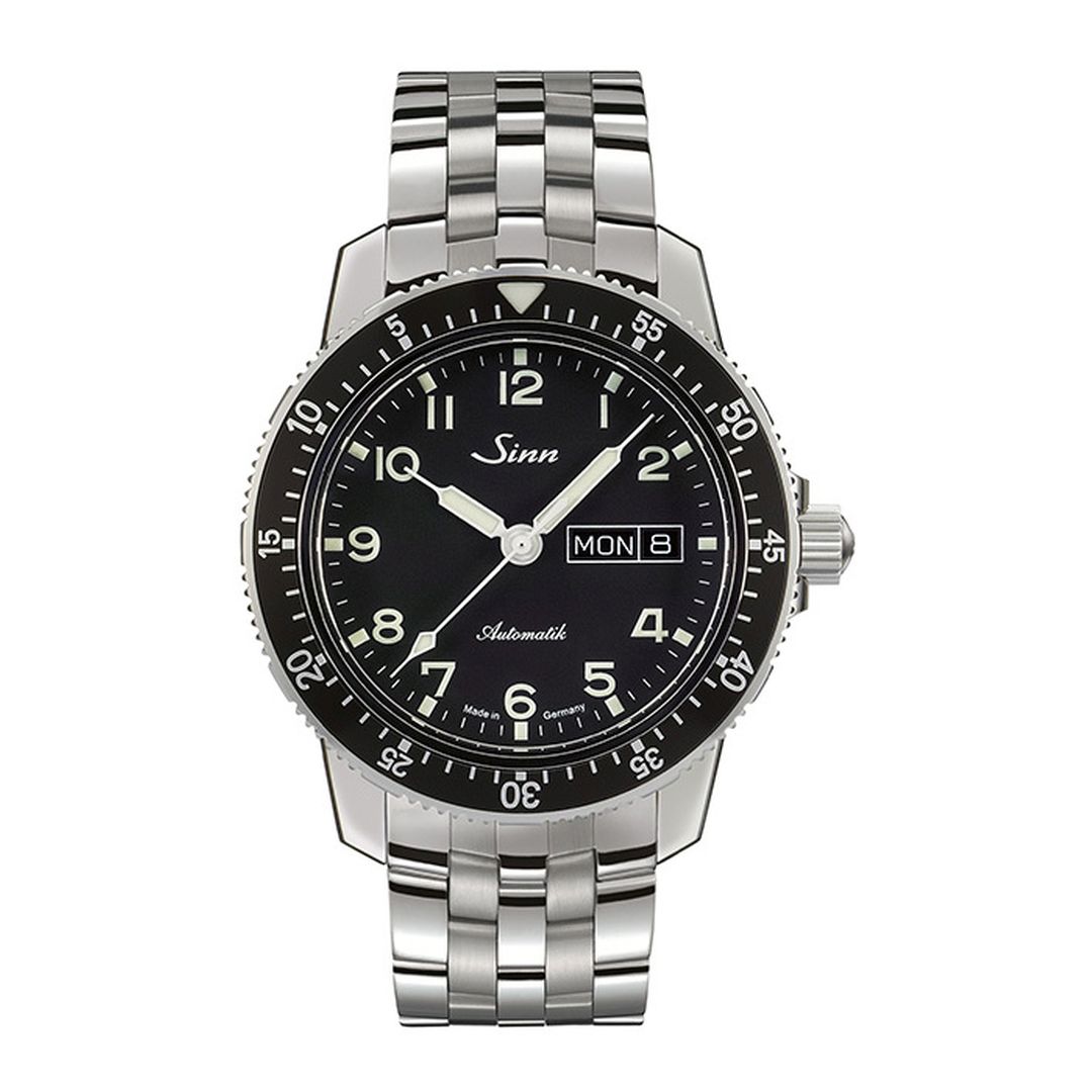 SINN 104 ST SA A CLASSIC PILOT (Fine link bracelet)