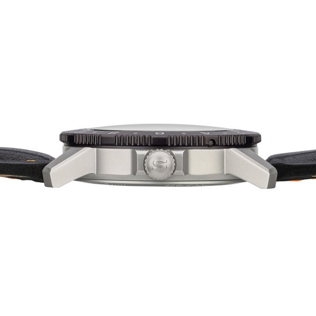 Sinn 105 ST SA W UTC Watch Features - Luminous Bezel, Hands, Indices, Rotating Bezel