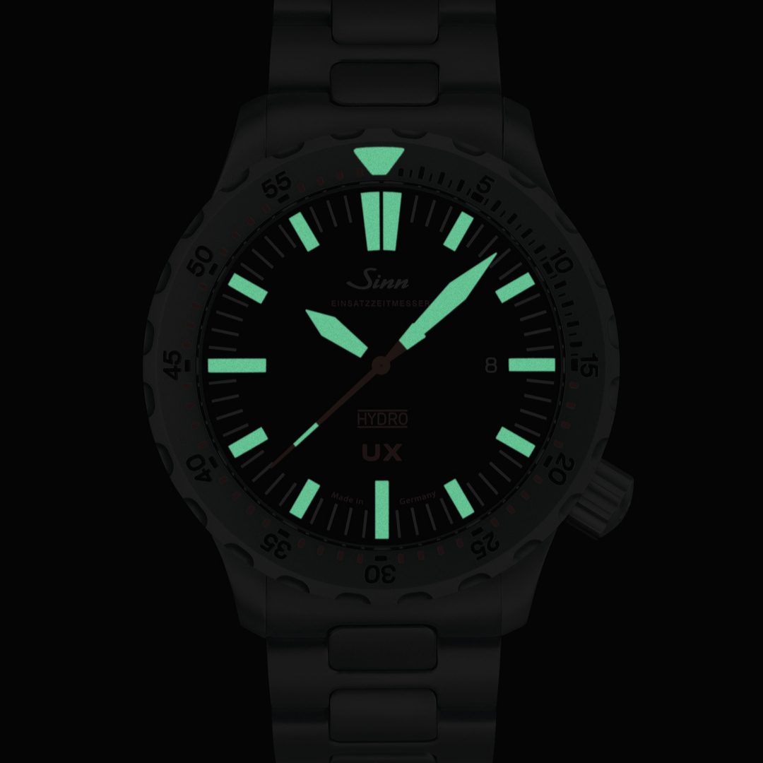  Shop Sinn UX Watch, high-grade Swiss quartz movement, 7 jewels, reliable watch.