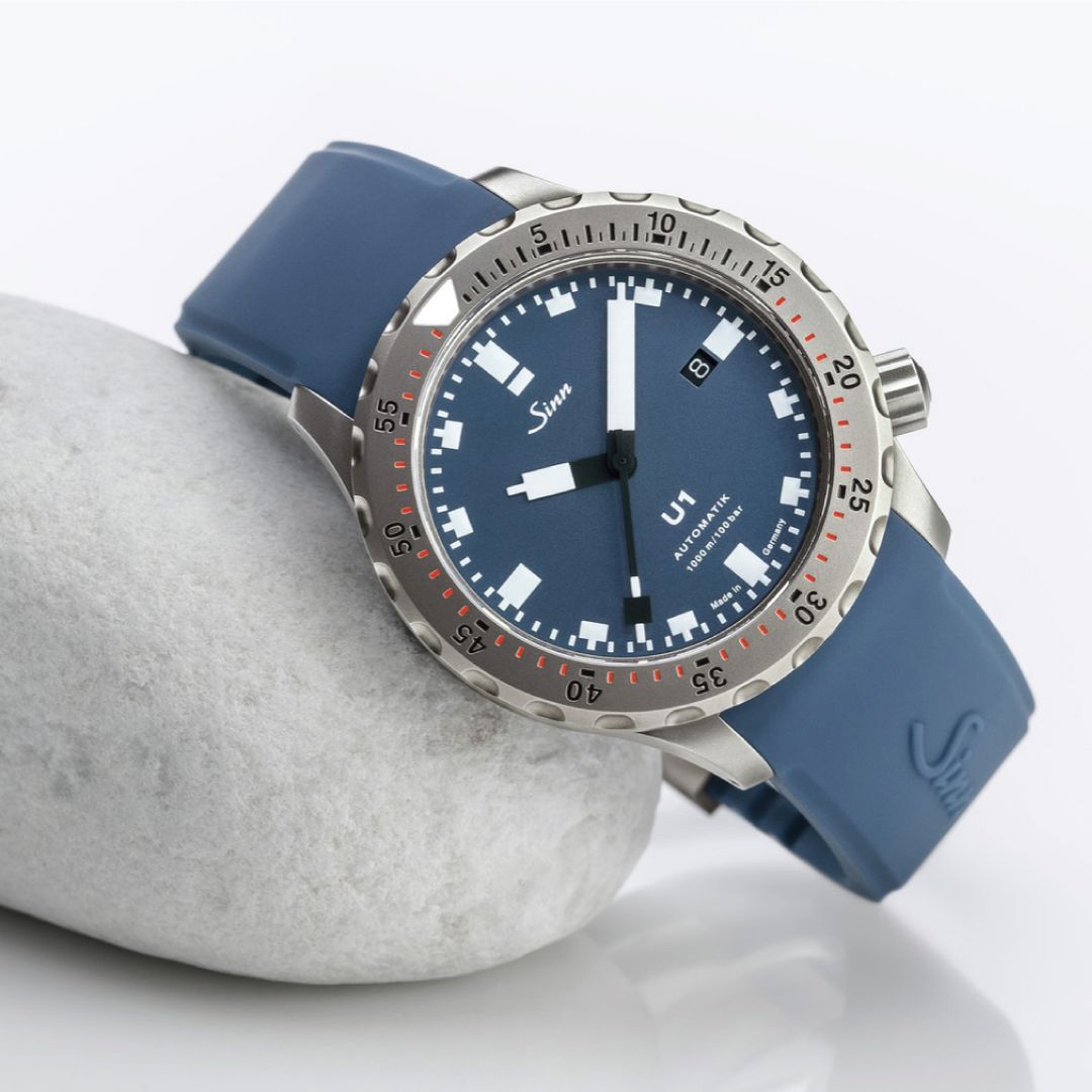 Grab Sinn U1 B Watch – Closed Caseback for Maximum Waterproofing | waterproof seal, professional dive tool | silicon strap | blue strap